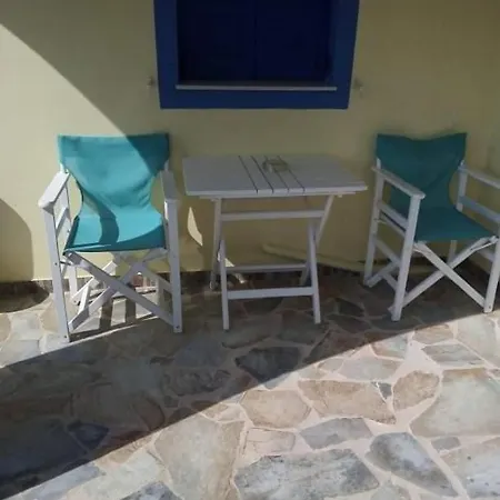 Darzenta Athina * Perivolos (Santorini)